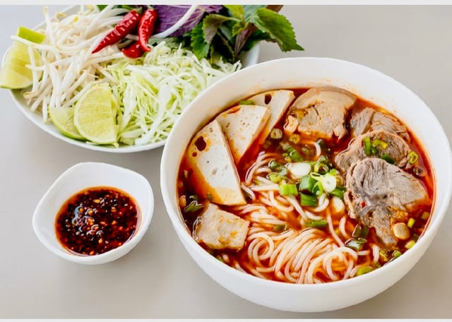 Spicy(Huế)Beef Noodle Soup.